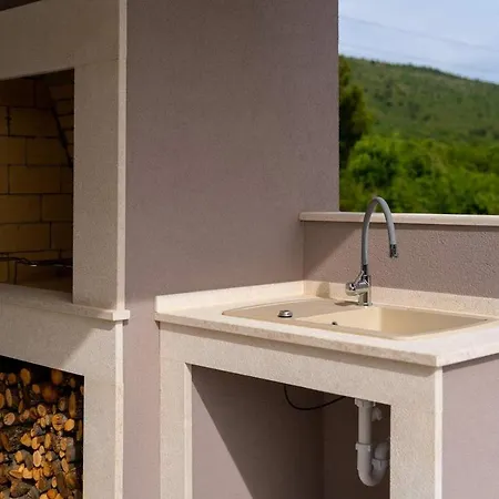 Alba Labin Holiday home Diminici